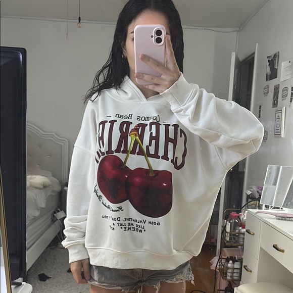 Sweaters - Cherry Graphic White Hoodie